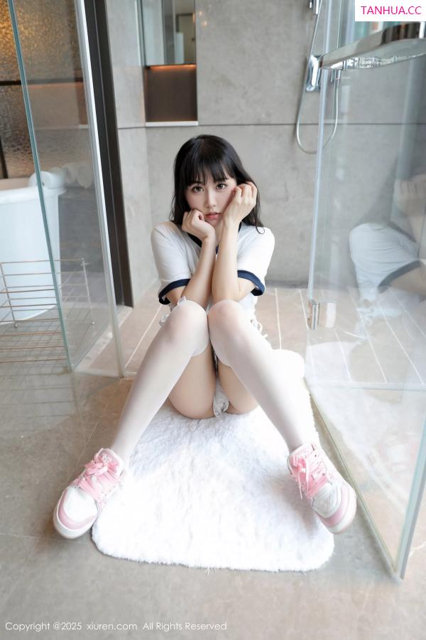  [XiuRen]高清写真图 2025.04.23 No.10184 量子玫瑰 白色运动服第58张图片